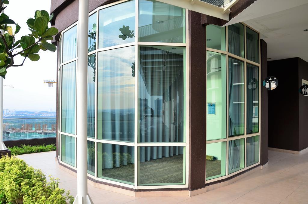 Holi Afiniti Themed Suites Nusajaya  Exterior foto